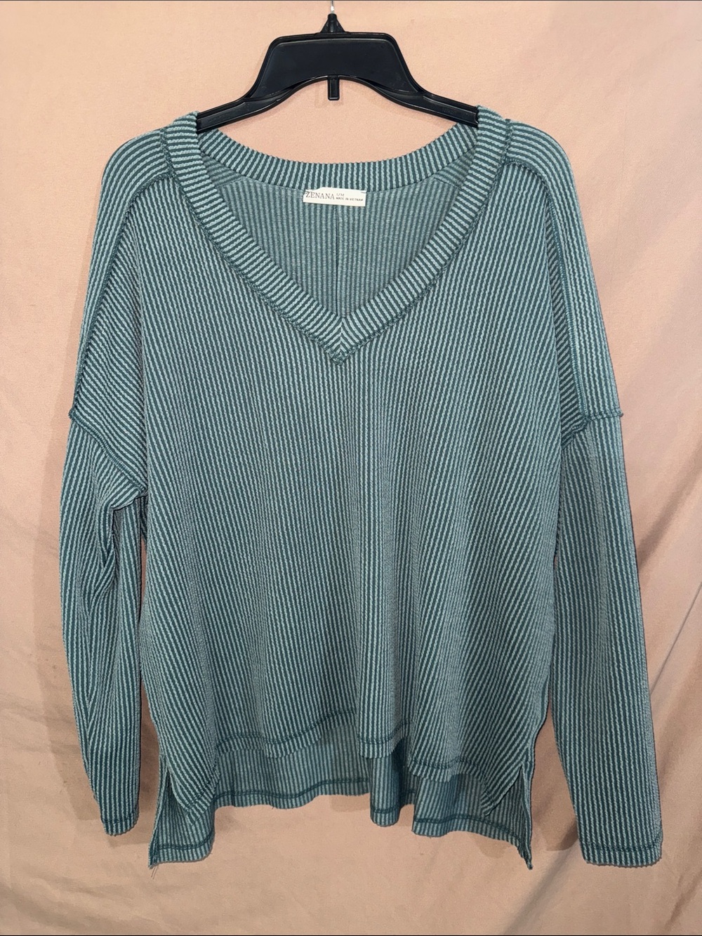 NWT Women’s S/M Zenana Outfitters Teal Ribbed V-Neck Sweater